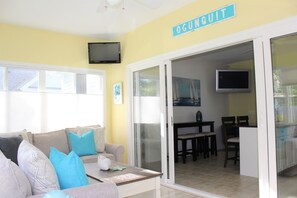 TV, ping pong - Ogunquit Beach Cottage With Resort Amenities (Wells)