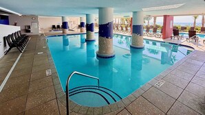 室內泳池、室外泳池