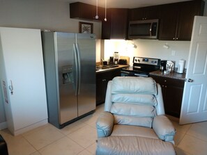 Interior - Private 2/2 for family or two couples (Naples)