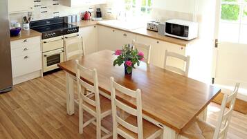 Lave-vaisselle, chaise haute