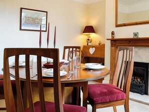 Dining - 3 bedroom accommodation in Keswick (Keswick)
