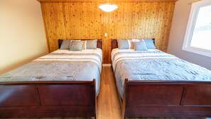Family Quadruple Room, 2 Queen Beds, Mountain View | Hypo-allergenic bedding, individually furnished, iron/ironing board - Misty Mountain B&B (Oyama)