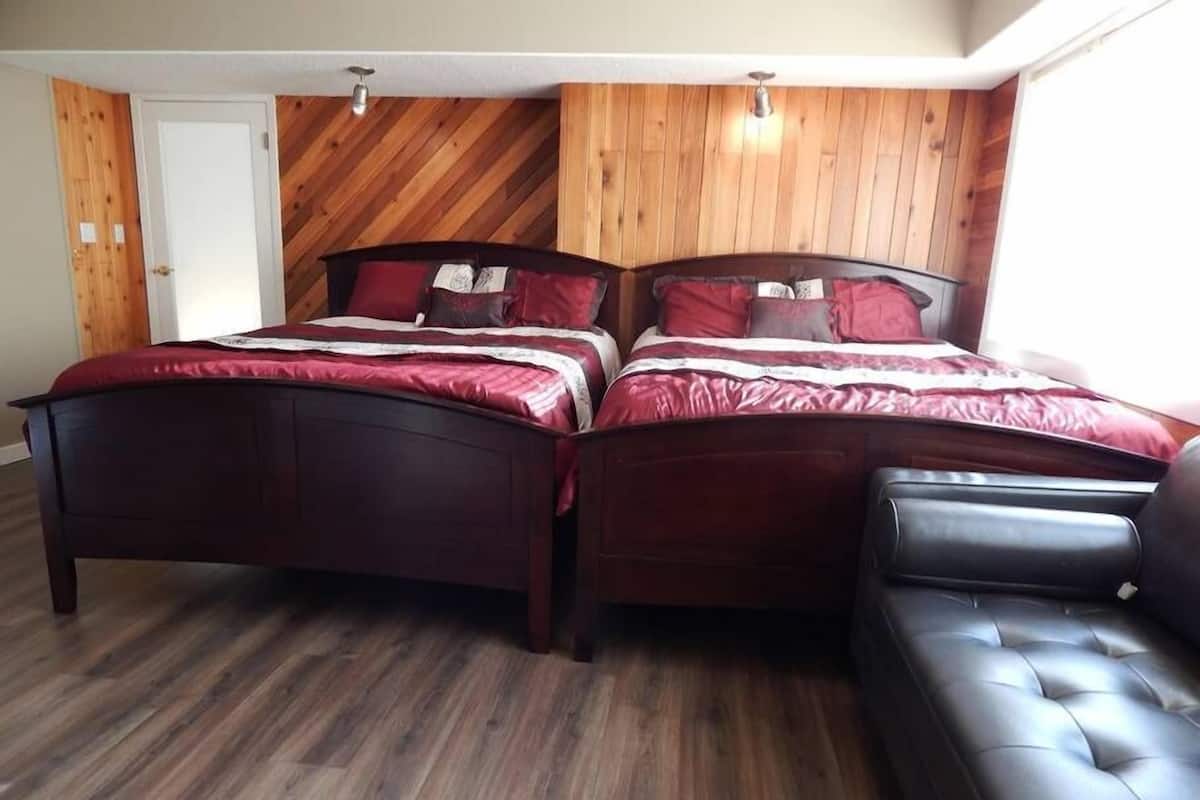 Family Quadruple Room, Lake View | Hypo-allergenic bedding, individually furnished, iron/ironing board