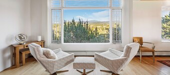 Heavenly Mountain Views-Close to Plaza, Hot tub, Ski & Pickleball, Upscale home