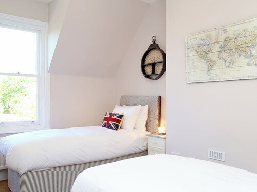 2 bedroom accommodation in Canterbury