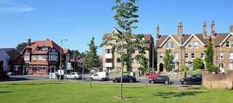 2 bedroom accommodation in Canterbury