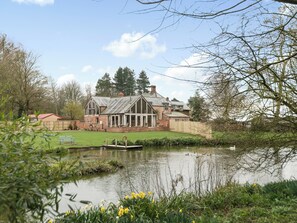 Exterior - 2 bedroom accommodation in Market Stainton, near Market Rasen (Market Stainton, near Market Rasen)