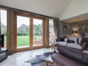 Fireplace - 2 bedroom accommodation in Market Stainton, near Market Rasen (Market Stainton, near Market Rasen)