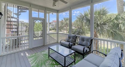 Family Beach House, Short walk to the beach, Partial Ocean Views! - 8 44th Avenue