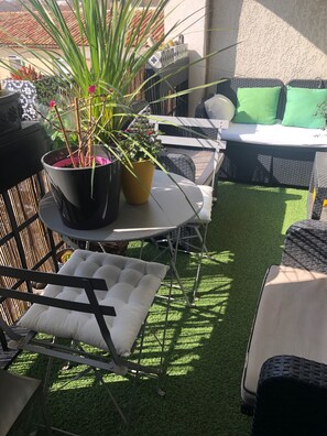 Terrace/patio - Apartment with marina and sea view (Port de bouc)