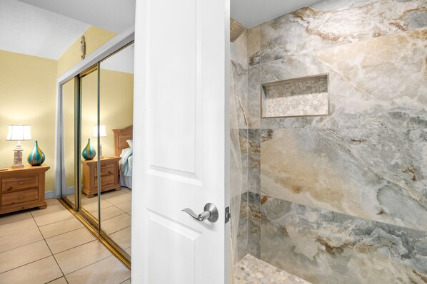 Shower, hair dryer, towels - 🌊 Gulf Winds #101 – Ground-Floor Studio with Gulf Views & Easy Beach Access (St Pete Beach)