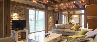 3 bedroom accommodation in Somerford Keynes, near Cirencester