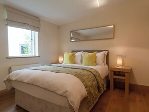 3 bedrooms, free WiFi, bed sheets