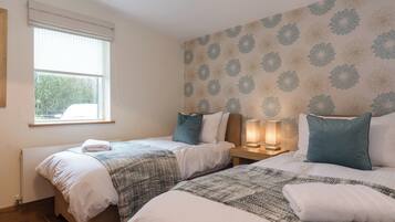 3 bedrooms, free WiFi, bed sheets