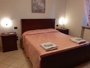 1 bedroom, WiFi, bed sheets
