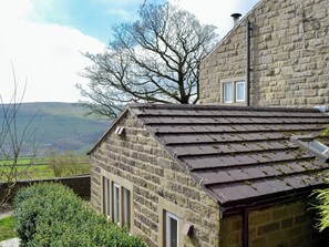 Property grounds - 5 bedroom accommodation in Colden, near Hebden Bridge (Colden, near Hebden Bridge)