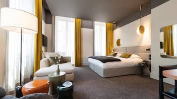Ropa de cama de alta calidad, colchones con pillow-top y minibar