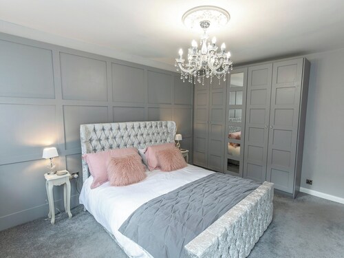 2 bedroom accommodation in Whitby