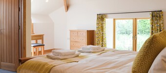 2 makuuhuoneen majoitus East Worlingtonissa, Creditonin lähellä