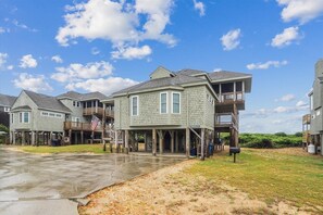 Exterior - Fabulous Find - Spendlove Oceanfront (Duck)