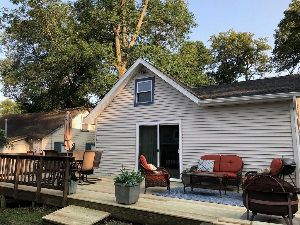 2 bedroom 1.5 bath home- Plus loft in beautiful Clear Lake, IA- South Shore