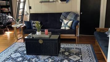 Una Smart TV, libros