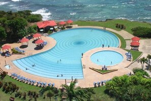 Piscina a l'aire lliure