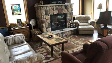 Téléviseur, foyer, jeux vidéo, lecteur de DVD