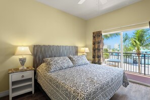 2 makuuhuonetta, silitysrauta/-lauta, ilmainen Wi-Fi, vuodevaatteet