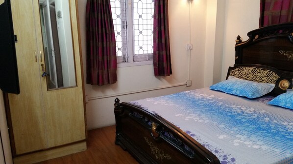 4 bedrooms - Escape the summer heat in the queen of hills at a fantastic property. (Shimla)