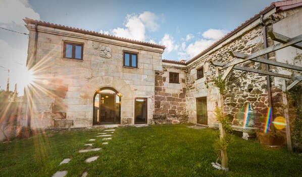 Exterior - Galician pazo from the 16th century. (Laracha la coruña)