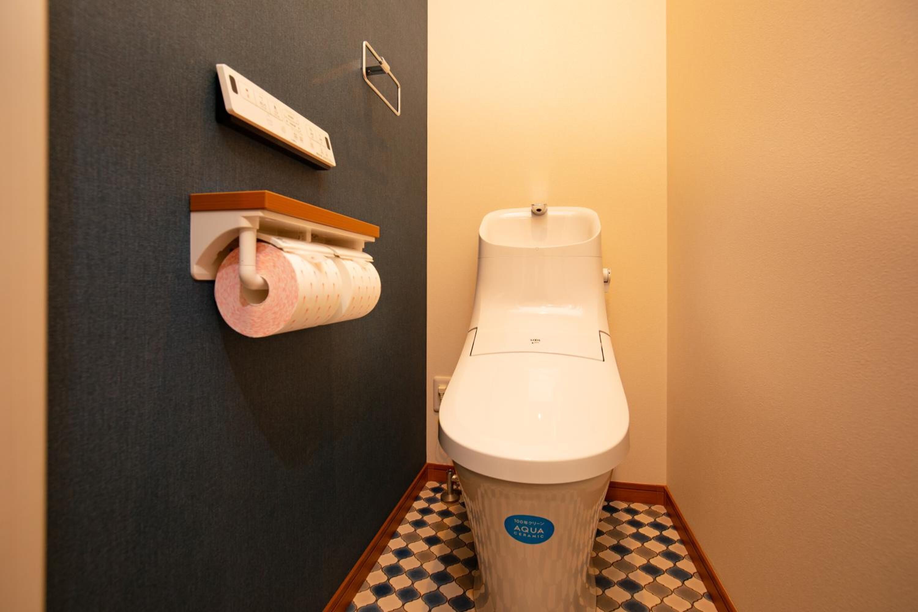 separate bathtub and shower, free toiletries, hair dryer, slippers