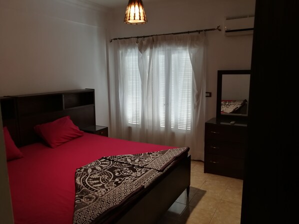 3 bedrooms, iron/ironing board, WiFi
