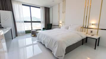 Premier Double Room | Egyptian cotton sheets, premium bedding, Select Comfort beds