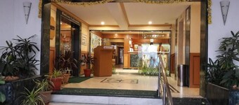 Nahar Manchester Inn