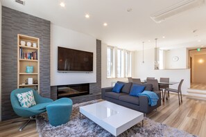 Televisión de pantalla plana