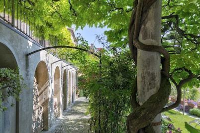 Luisa's Smile, 16th century house near the castle