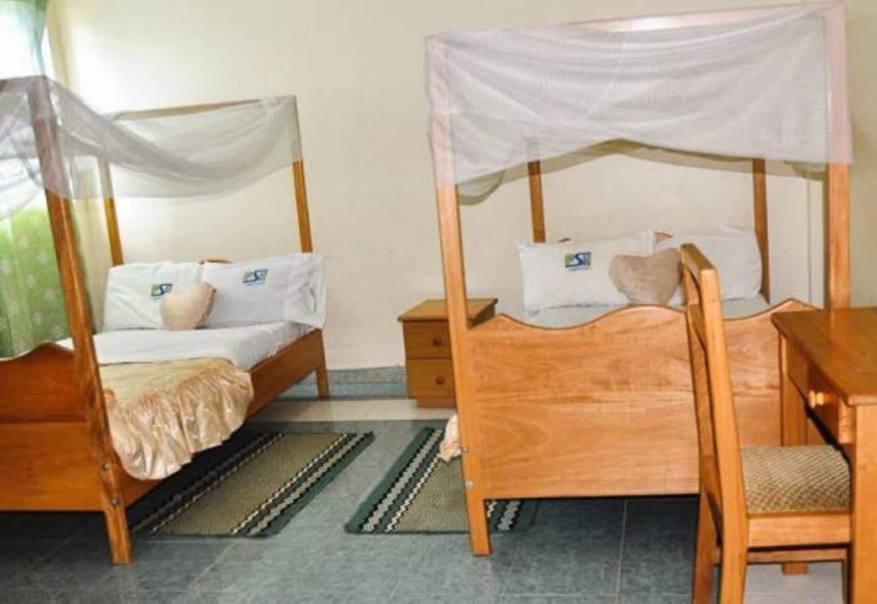 Kamar Twin | Meja kerja, Wi-Fi gratis, dan seprai linen