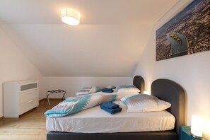 Penthouse exclusivo, varias camas, vista al valle | Ropa de cama de alta calidad, edredón y decoración personalizada 
