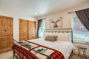 3 bedrooms, iron/ironing board, travel cot, free WiFi