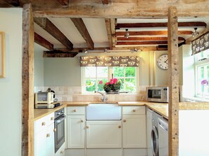 Lave-vaisselle, chaise haute