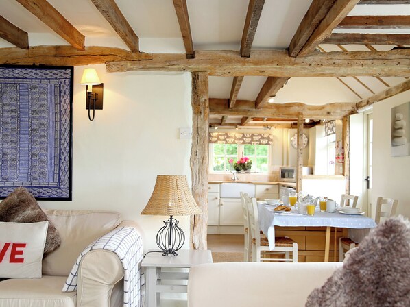 Dining - 2 bedroom accommodation in Wittersham (Wittersham)