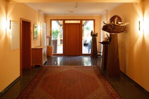 Interior - Neumaiers Hirsch Gasthof & Landhotel (Weissenhorn)