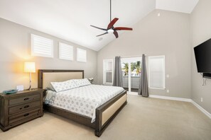 3 chambres, fer et planche à repasser, lit de bébé portatif