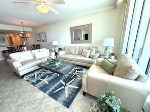 Smart TV, reproductor de DVD y libros 