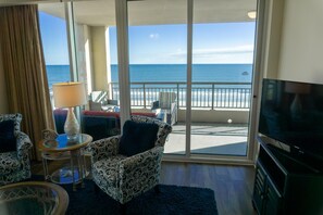 Smart TV, lettore DVD, libri