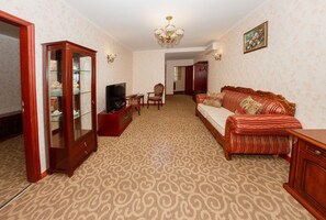 Suite | Zona de estar | Una televisión LED