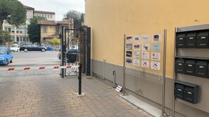 Property entrance - Sophie B&B (Florence)