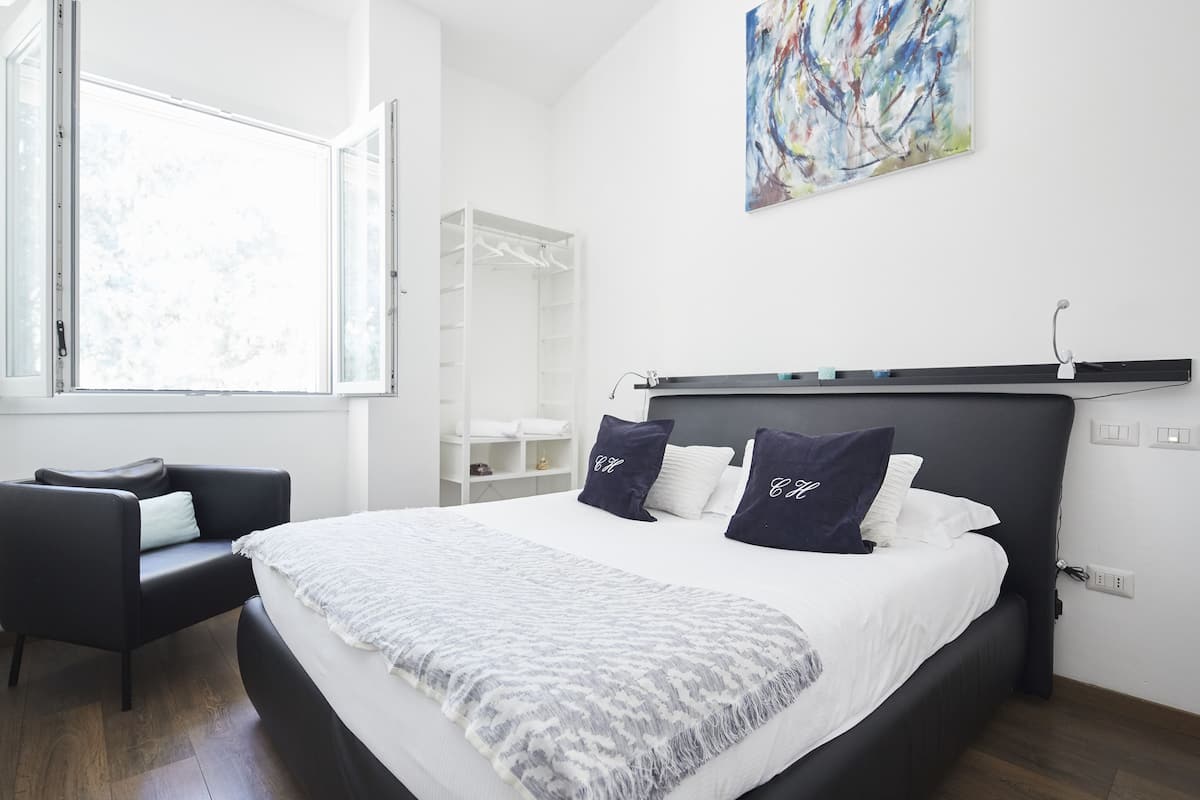 Chambre Double Standard, baignoire | Literie de qualité supérieure, couette en duvet d'oie, minibar