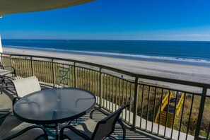 Outdoor dining - MVG 511 3 bedroom 3 bath Oceanfront (North Myrtle Beach)
